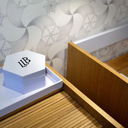 Le Lapin Blanc Hotel Parigi