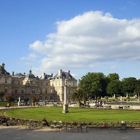Hotel Le Lapin Blanc Parigi