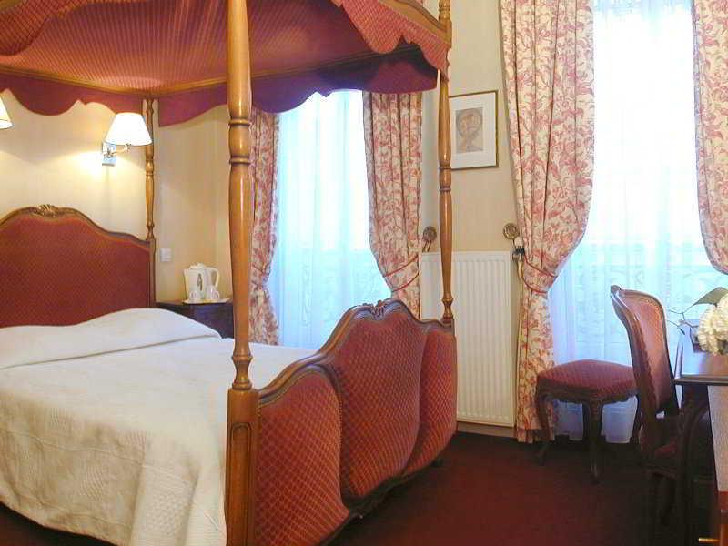 Le Lapin Blanc Hotel Parigi