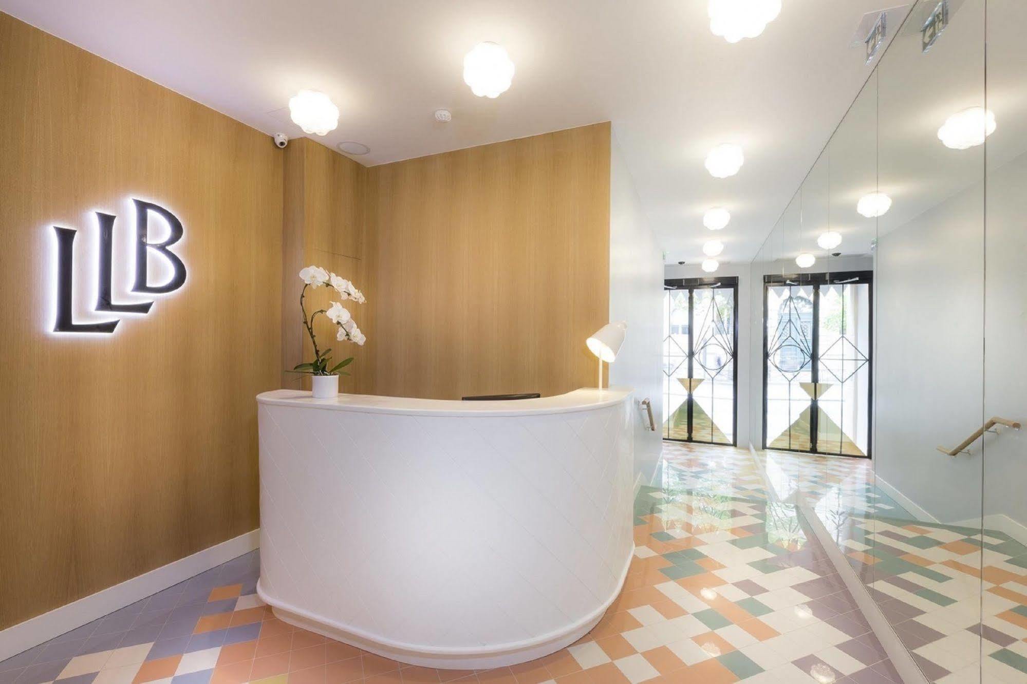 Hotel Le Lapin Blanc Parigi